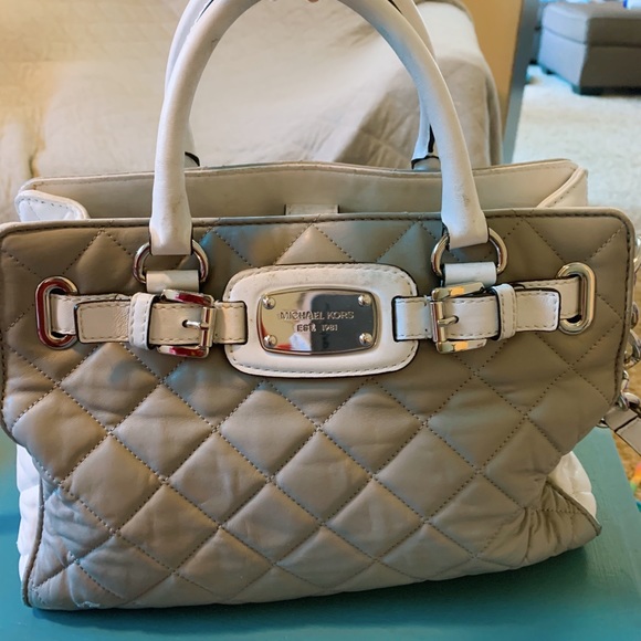 BEAUTIFUL Michael Kors Satchel - Picture 5 of 6